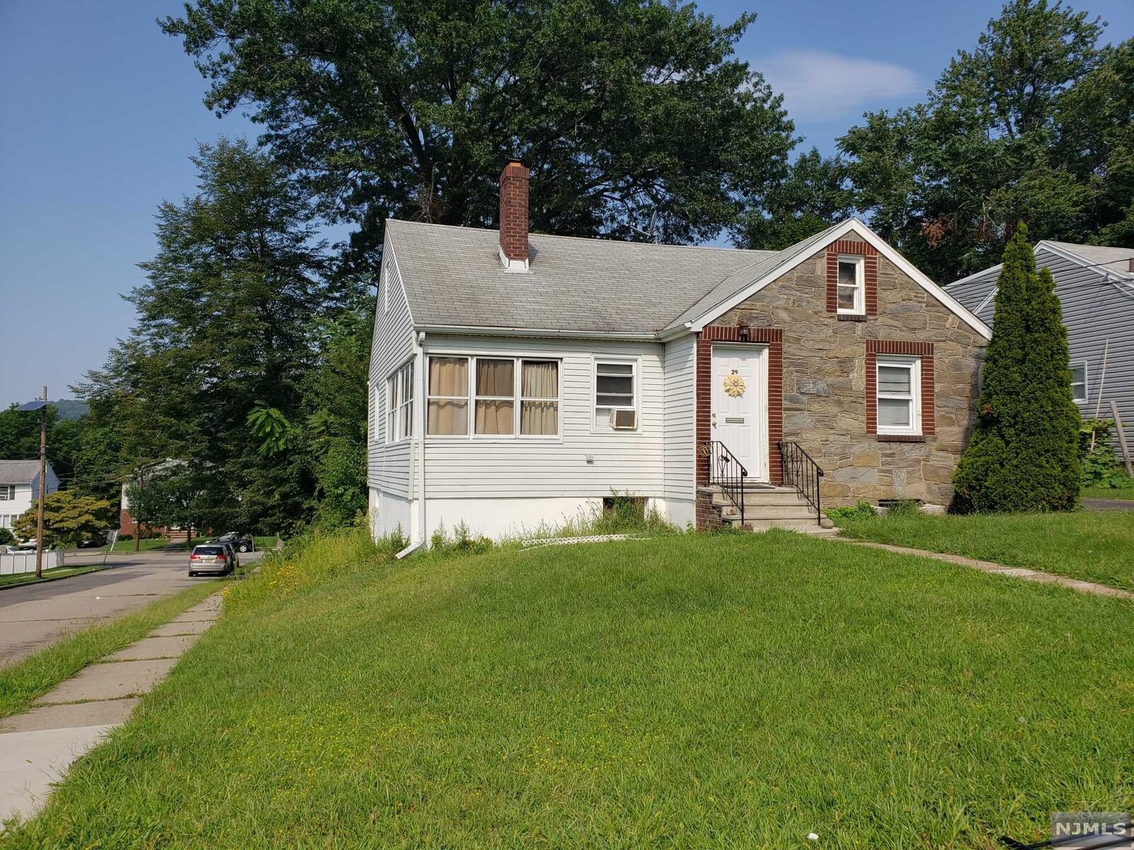 Property Photo:  29 Fitzgerald Avenue  NJ 07011 