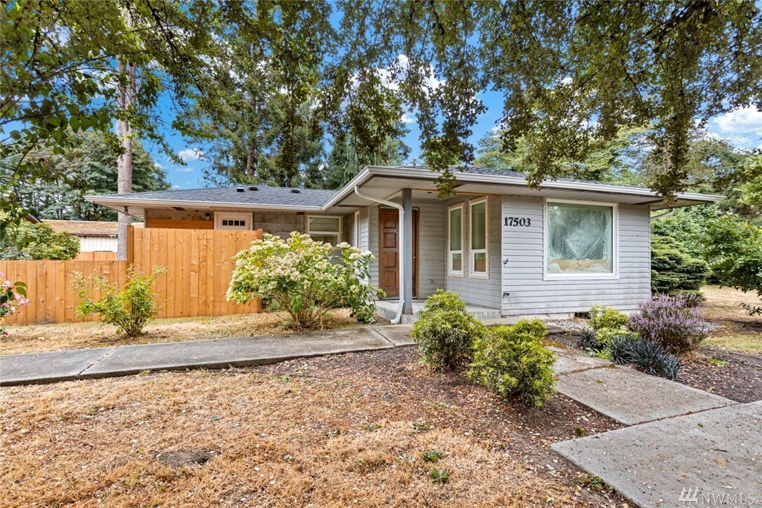 Property Photo: 17503 State Route 203 WA 98272