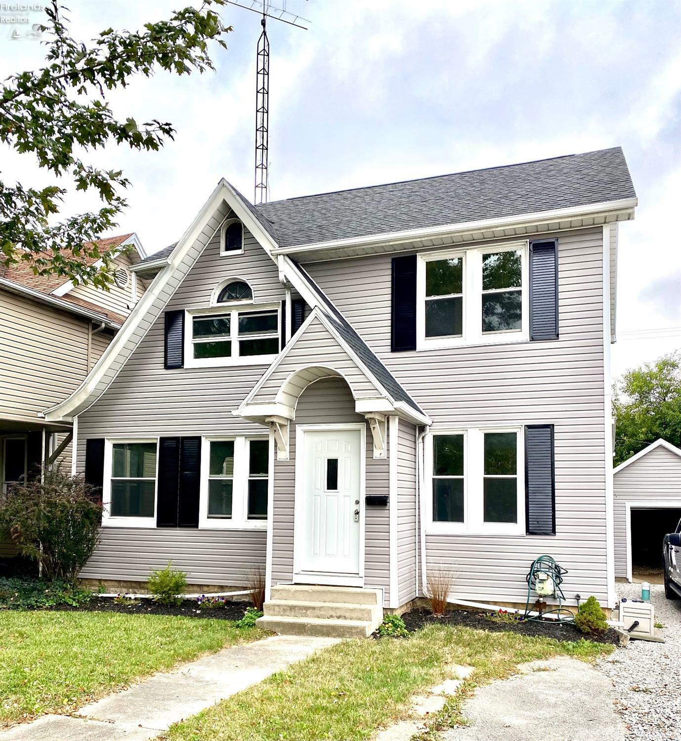 Property Photo:  276 S Sandusky Street  OH 44883 