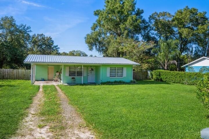 Property Photo:  37810 Crystal Way  FL 33523