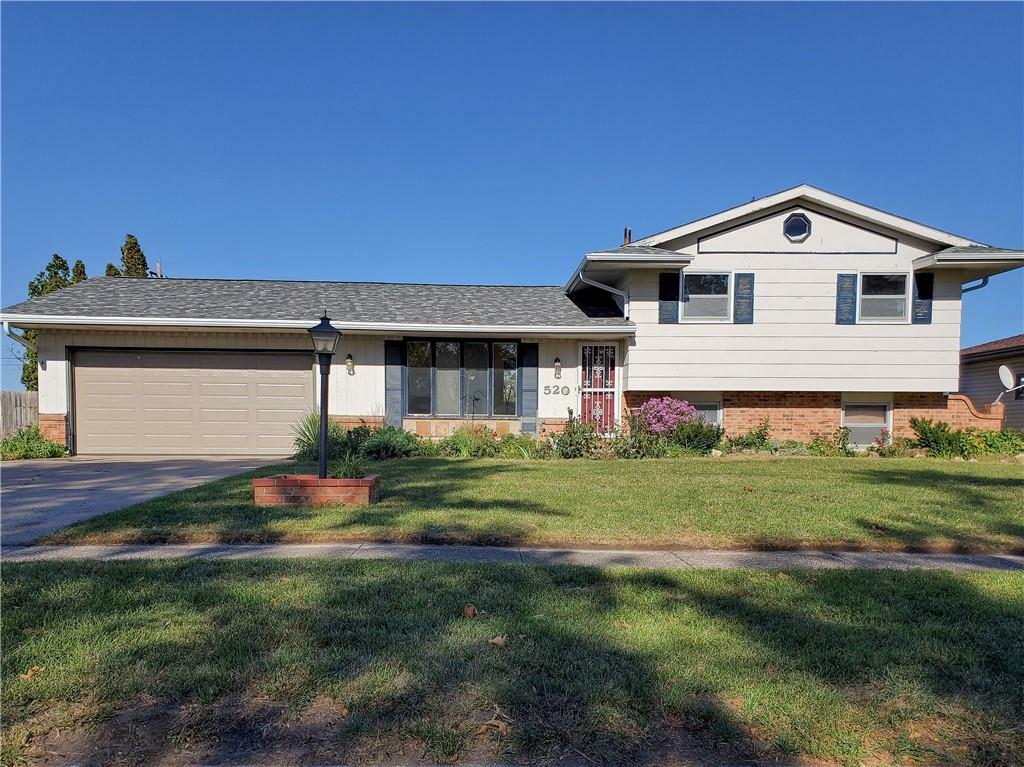 Property Photo:  520 Preston Drive  IA 50124 