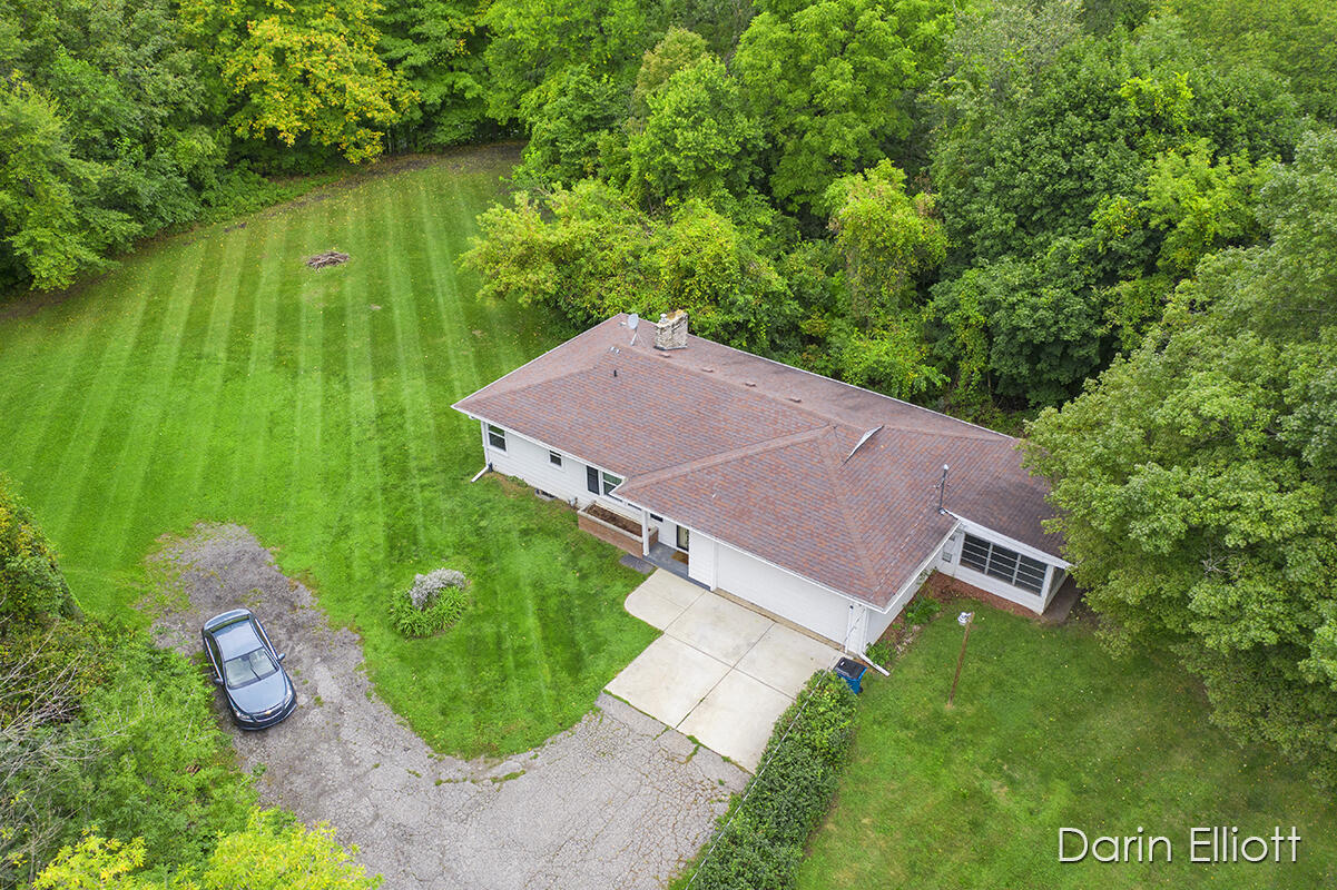 Property Photo: 1556 S State Road MI 48846