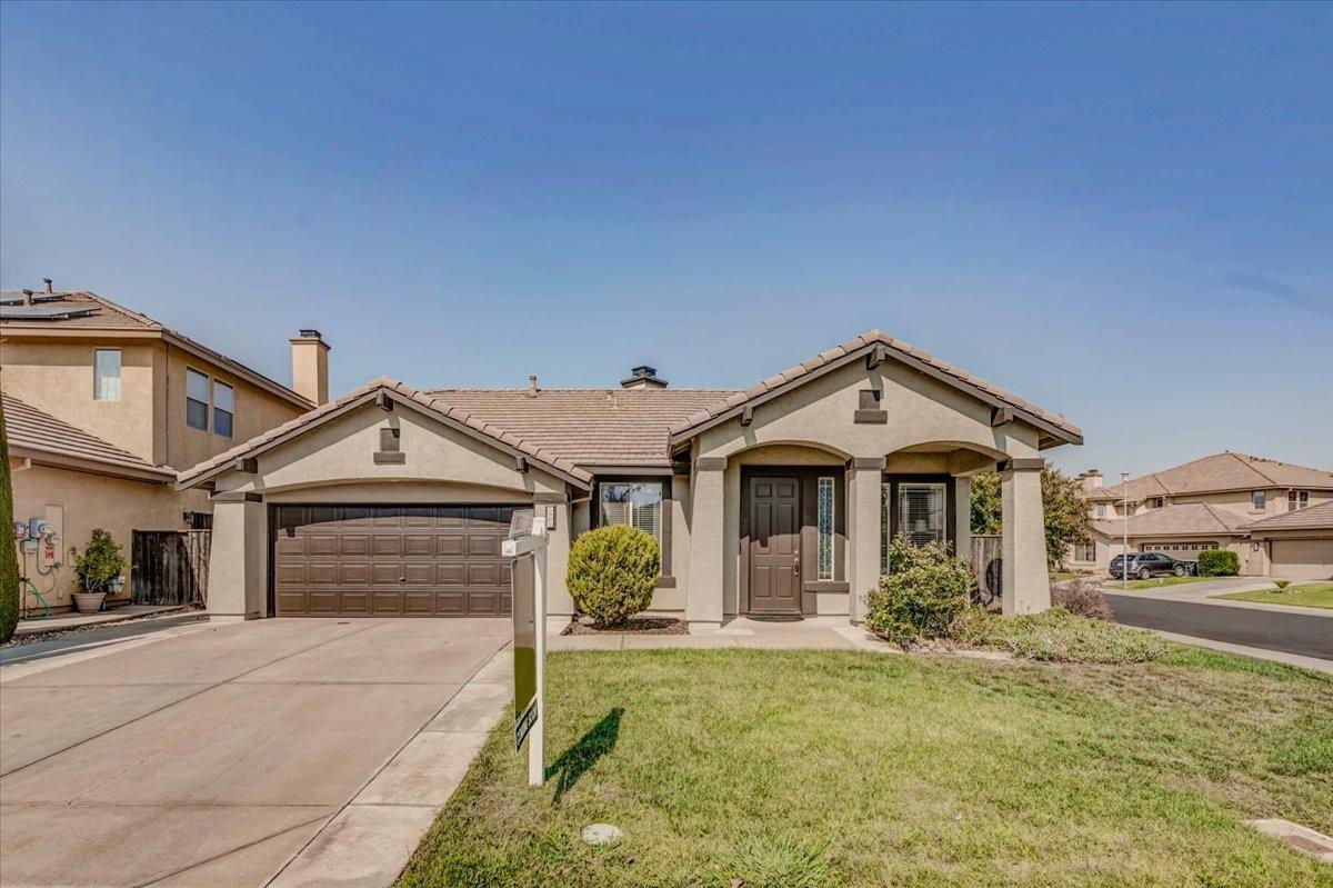 Property Photo:  5905 Isaac Way  CA 95757 