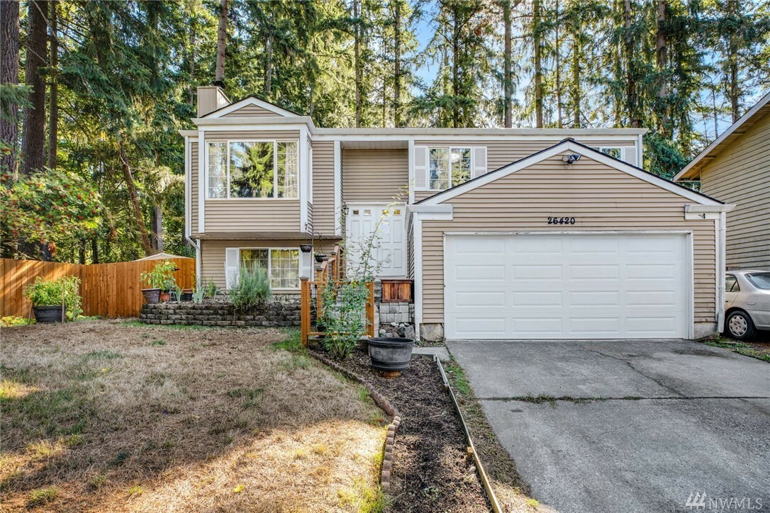 Property Photo:  26420 187th Ave SE  WA 98042 