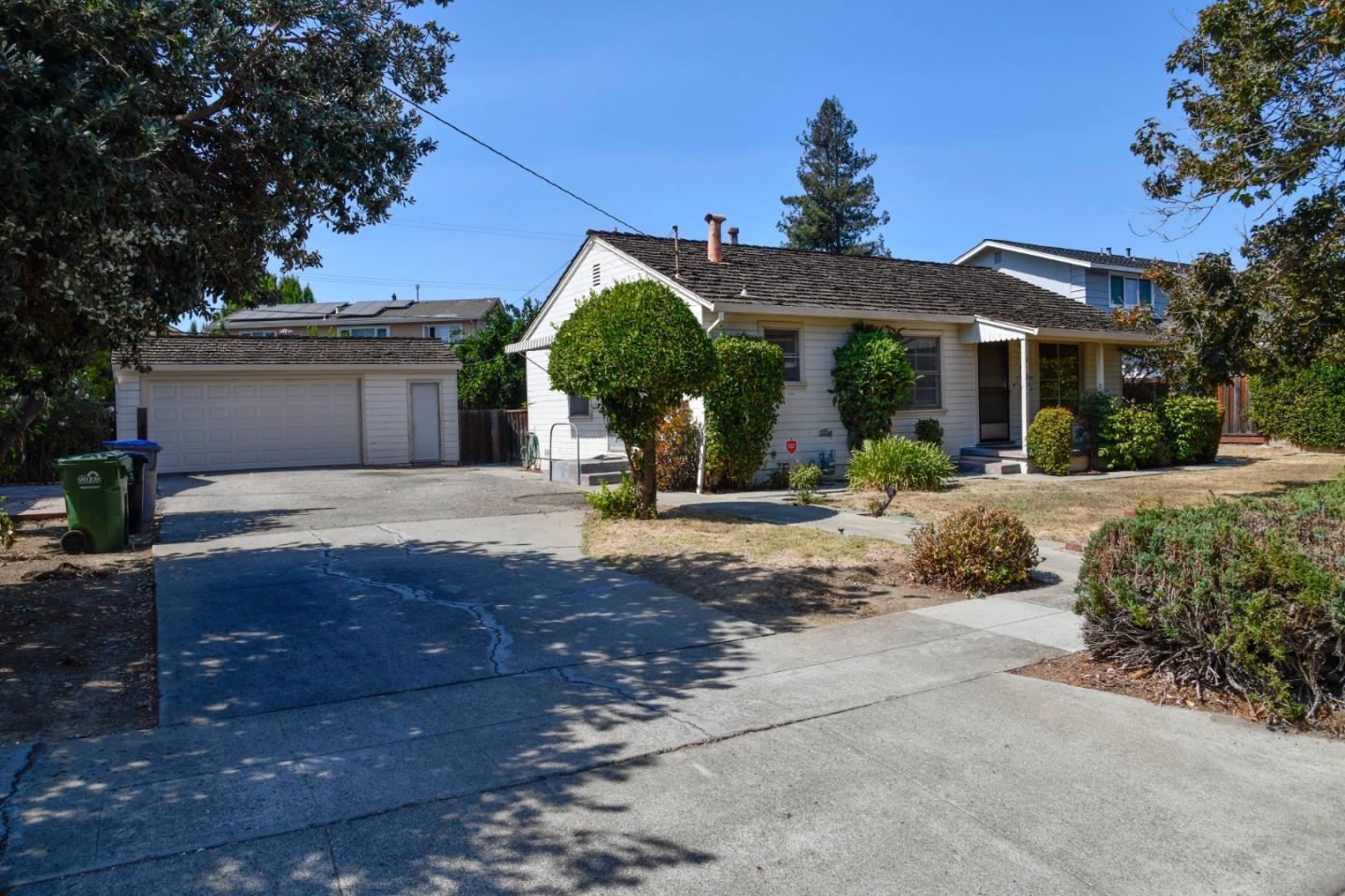 Property Photo: 1025 Phelps Avenue CA 95117
