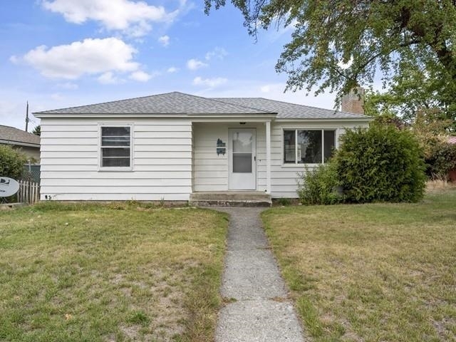 Property Photo: 2722 W Everett Ave WA 99205-5824