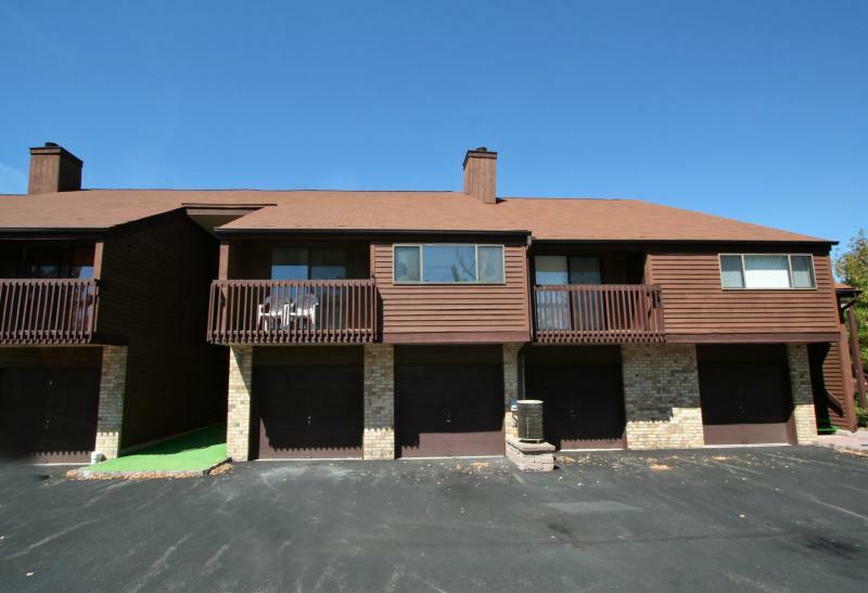 Property Photo: 62 Meadowview Dr NJ 08801
