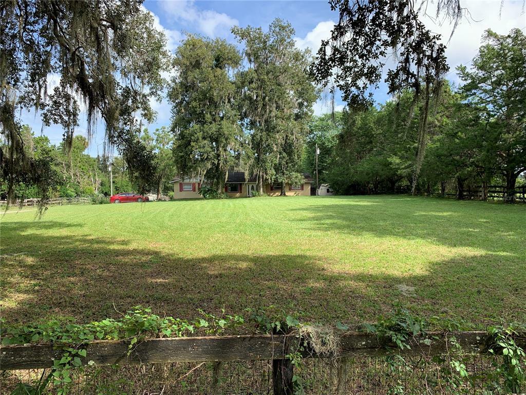 Property Photo:  381 SE 80th Street  FL 34480 