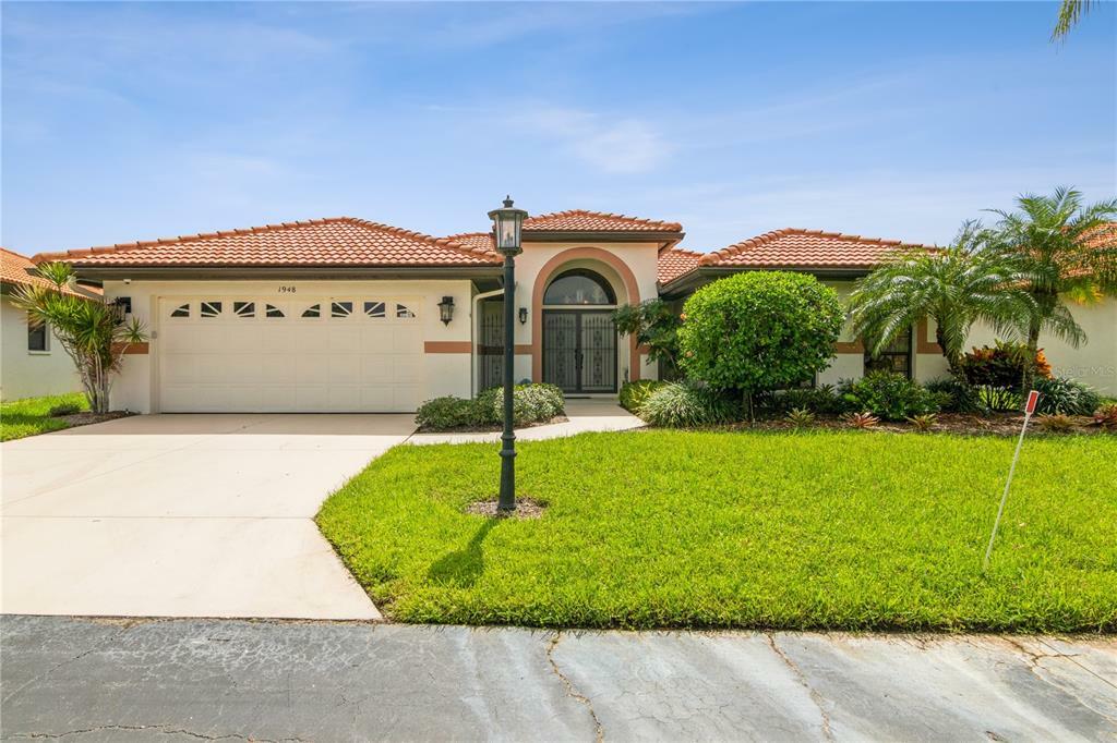 Property Photo: 1948 Cove Pointe Drive FL 34293