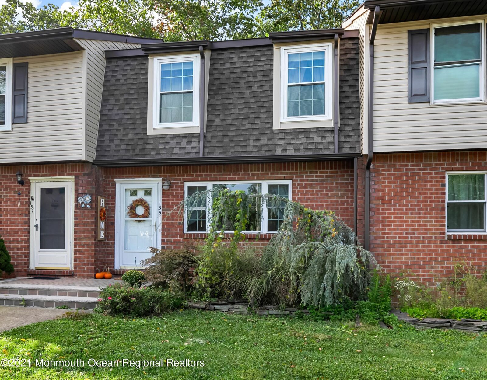 Property Photo:  139 Moes Court  NJ 08724 
