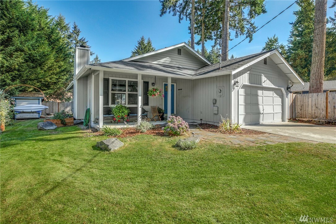 Property Photo:  5018 Beverly Dr NE  WA 98516 