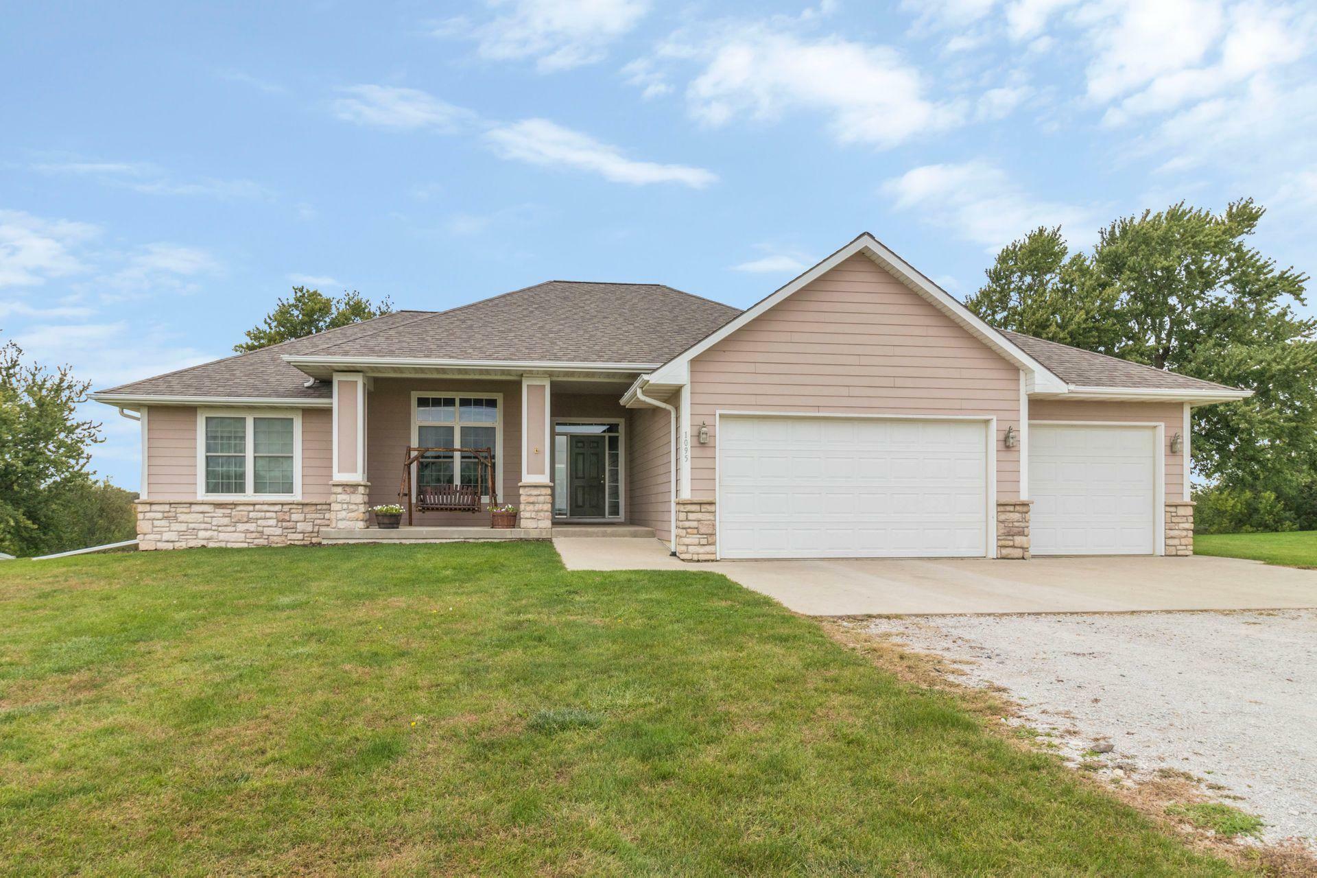 Property Photo:  1095 Vixen Place  IA 50036 