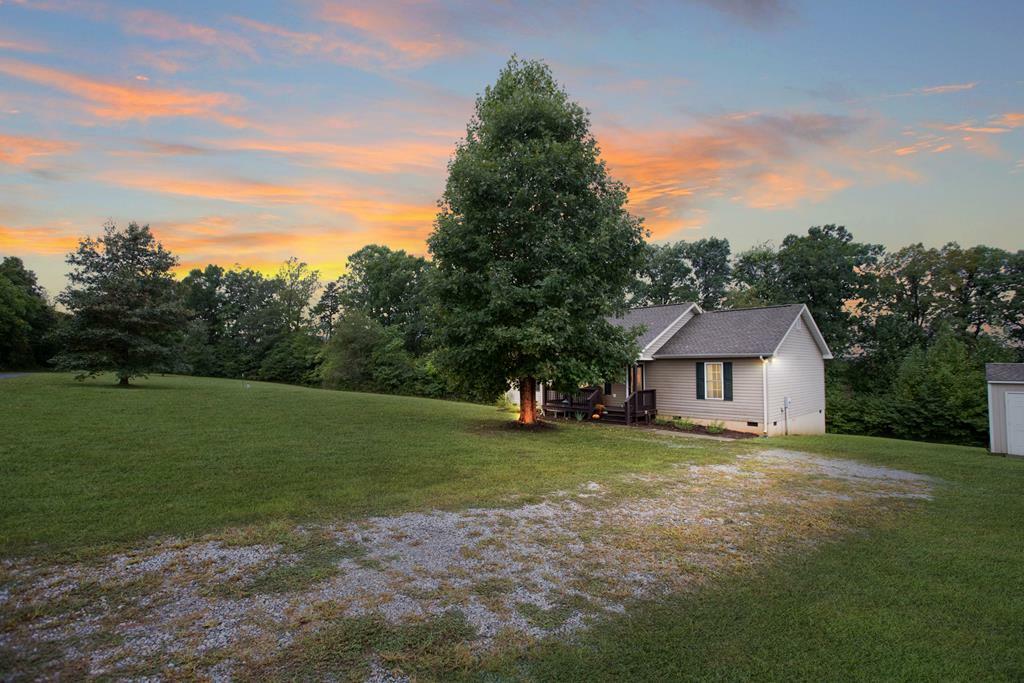 Property Photo:  3143 Buckingham Springs Rd  VA 23936 