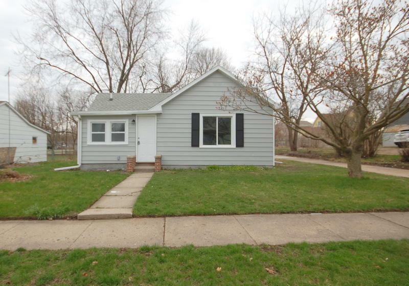 Property Photo:  817 W 4th Street  IA 50036 