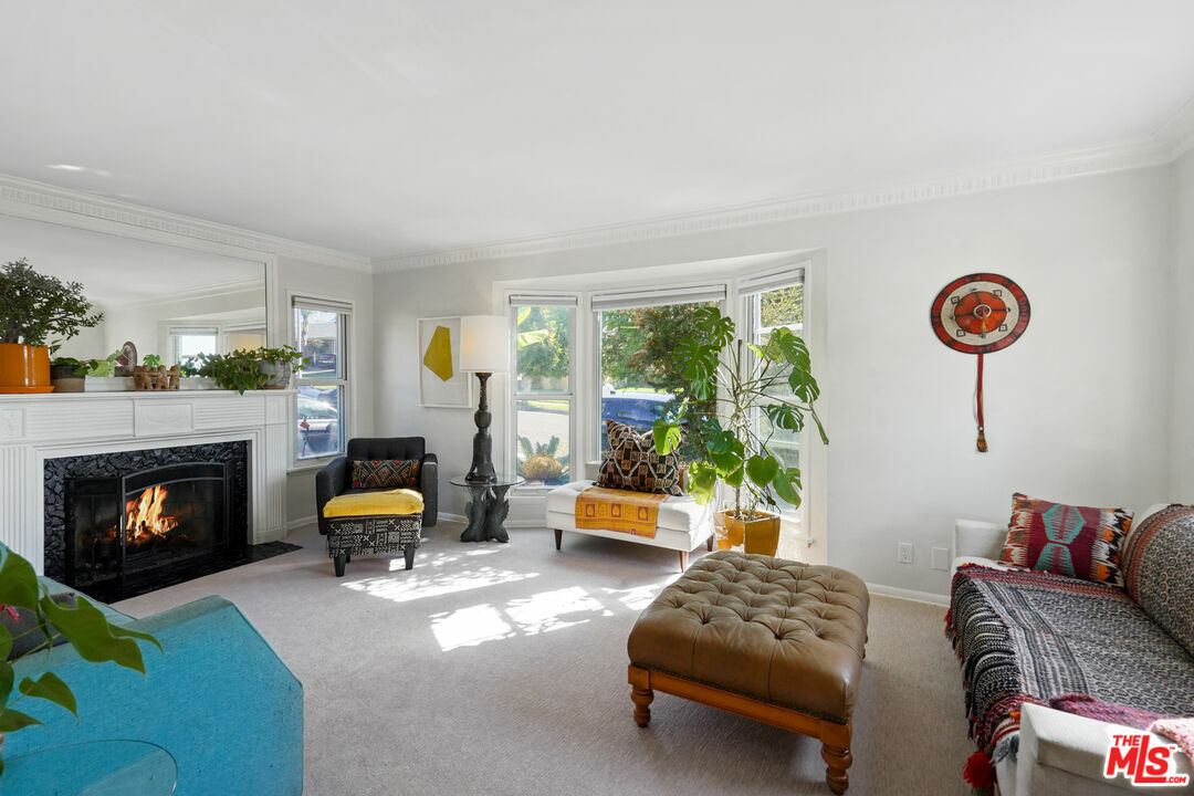 Property Photo:  10253  S 4th Ave  CA 90303 