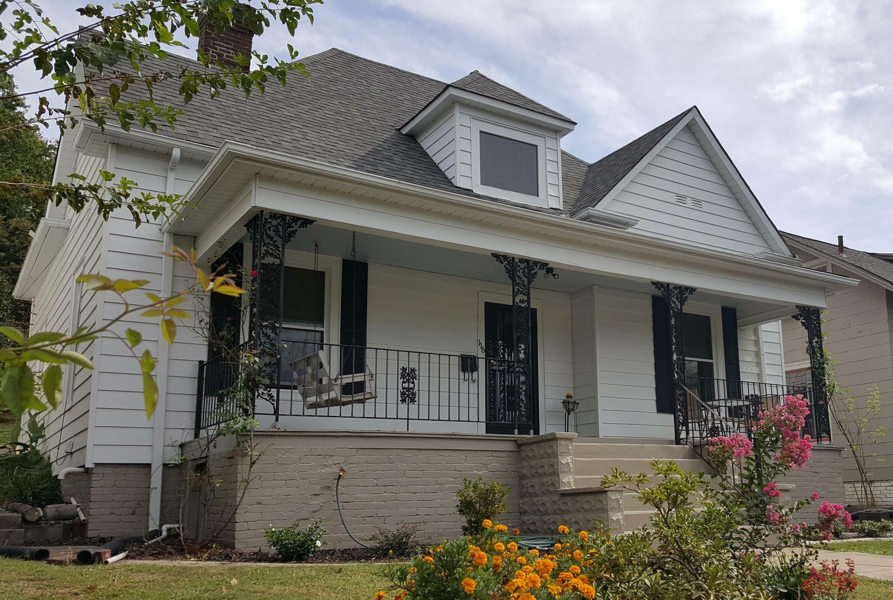 Property Photo:  116 E Columbia Ave  TN 37917 