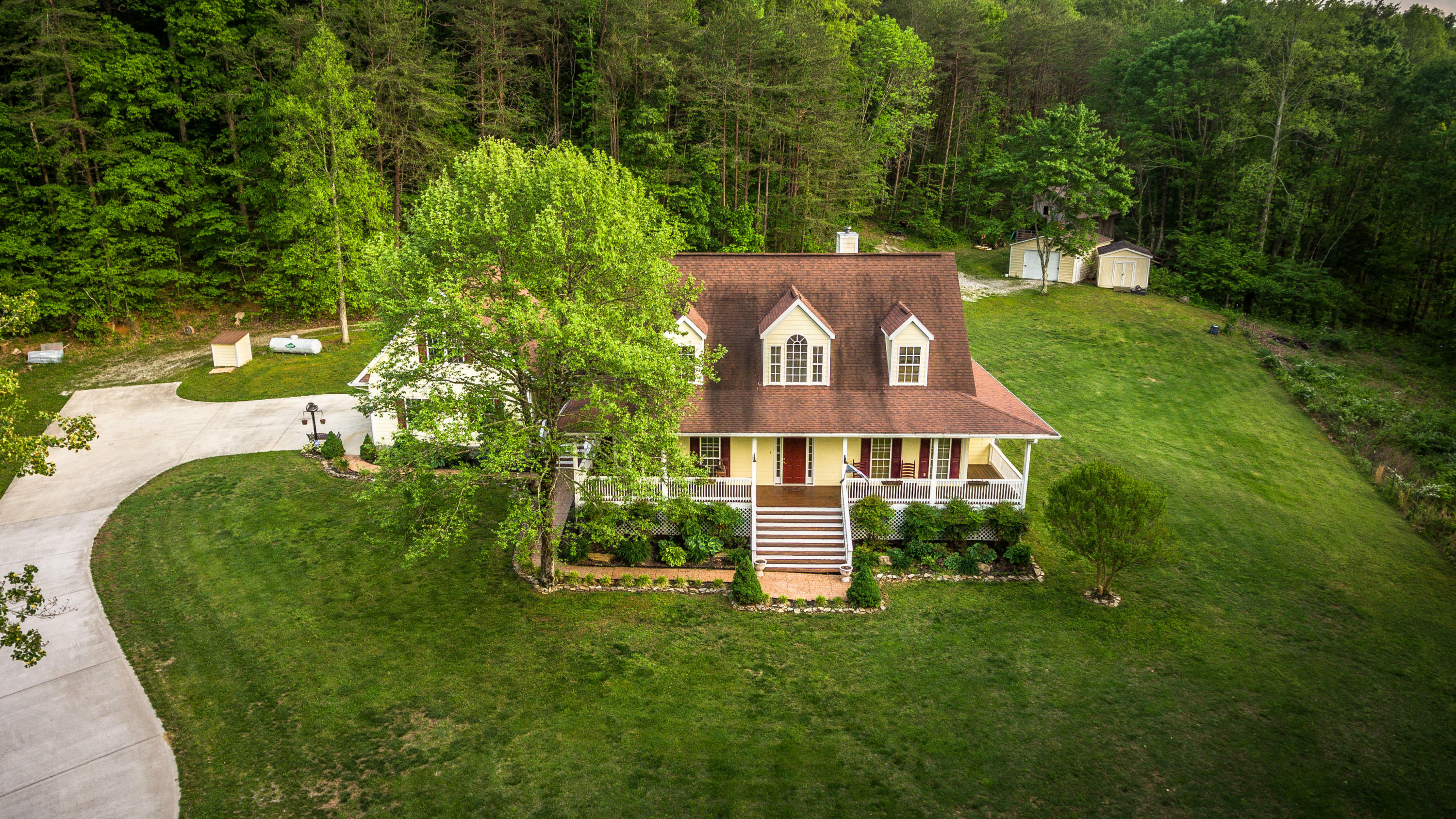 Property Photo:  999 Salem Valley Rd  TN 37880 