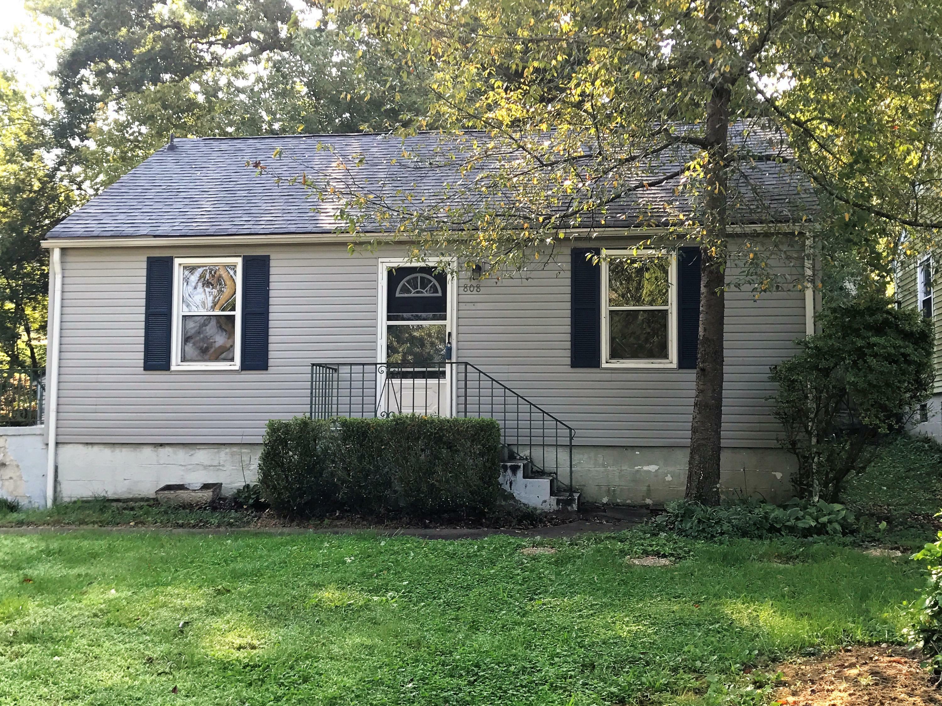 Property Photo:  808 E Columbia Ave  TN 37917 