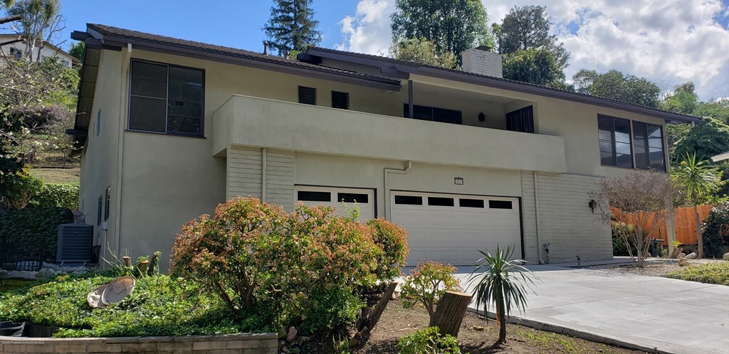 Property Photo: 1600 Indiana Avenue CA 91030