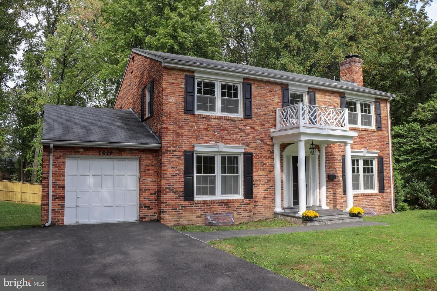 Property Photo:  6628 Kennedy Lane  VA 22042 