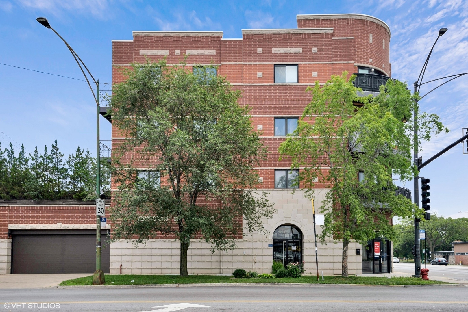 Property Photo: 6005 N Kimball Avenue 4C IL 60659