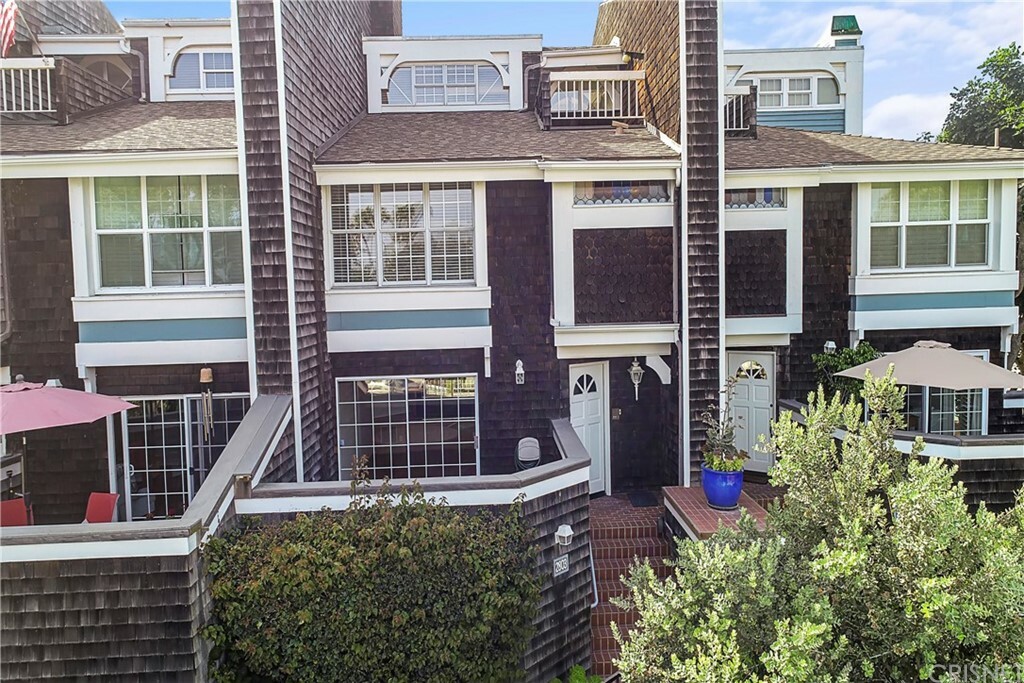 Property Photo:  2803 Harbor Boulevard 15  CA 93035 