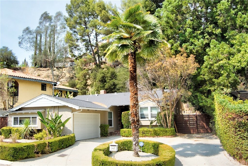 Property Photo:  4247 Canoga Avenue  CA 91364 