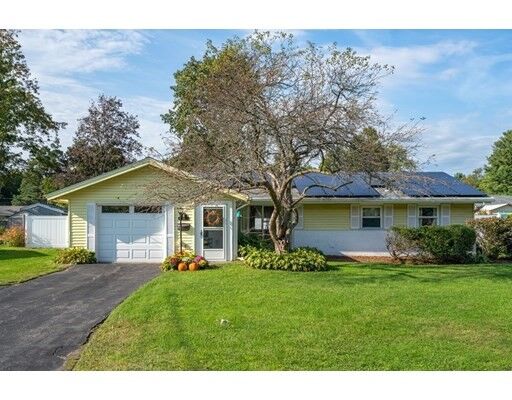 Property Photo:  10 Brownlea Rd  MA 01701 