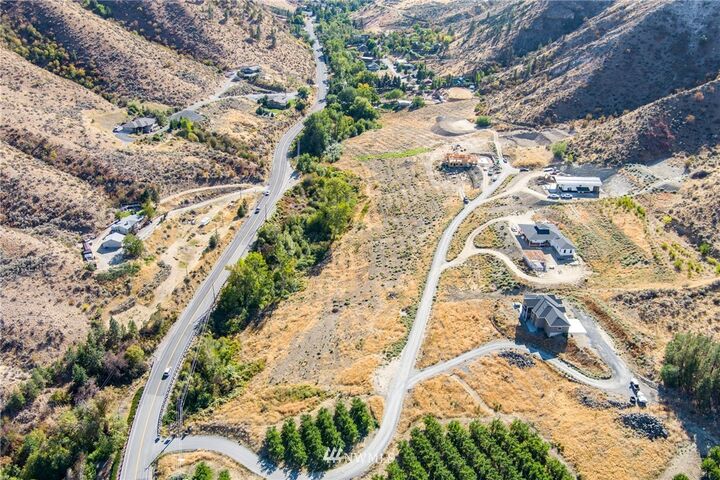 Property Photo:  235 Hillcreek Lane  WA 98801 