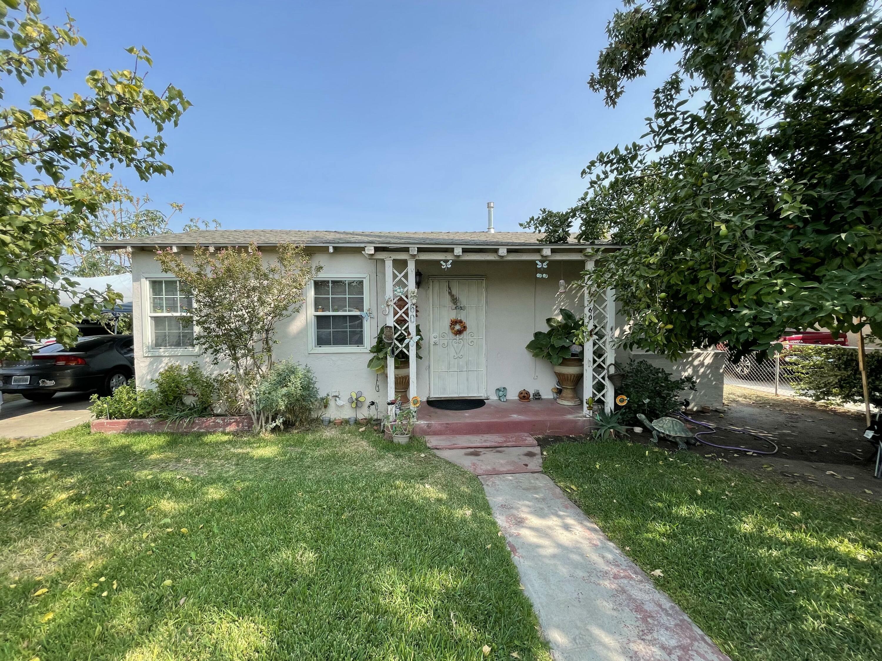 Property Photo:  60 Olive Terrace Street  CA 93257 