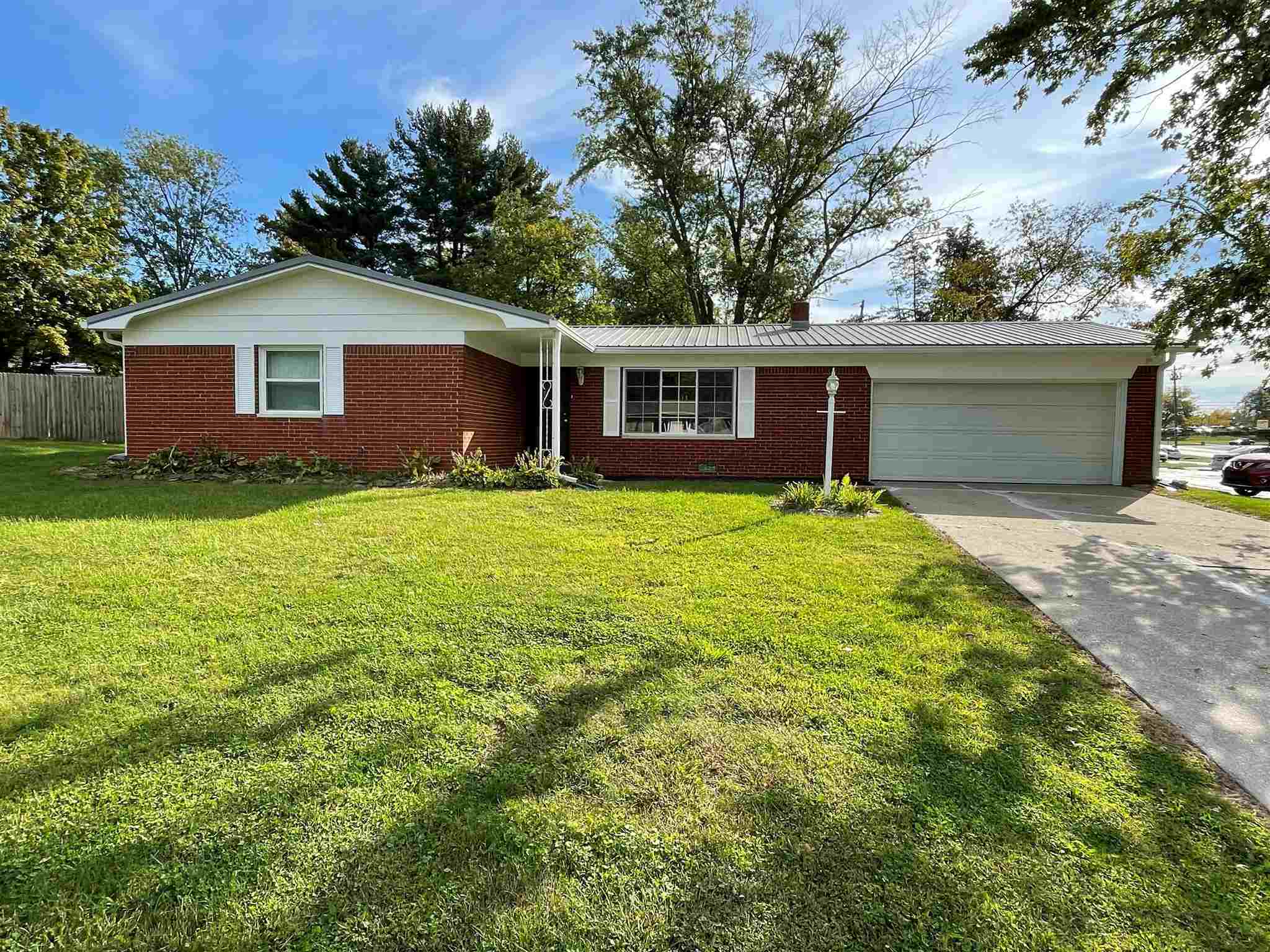 207 S Smith Road  Bloomington IN 47408 photo