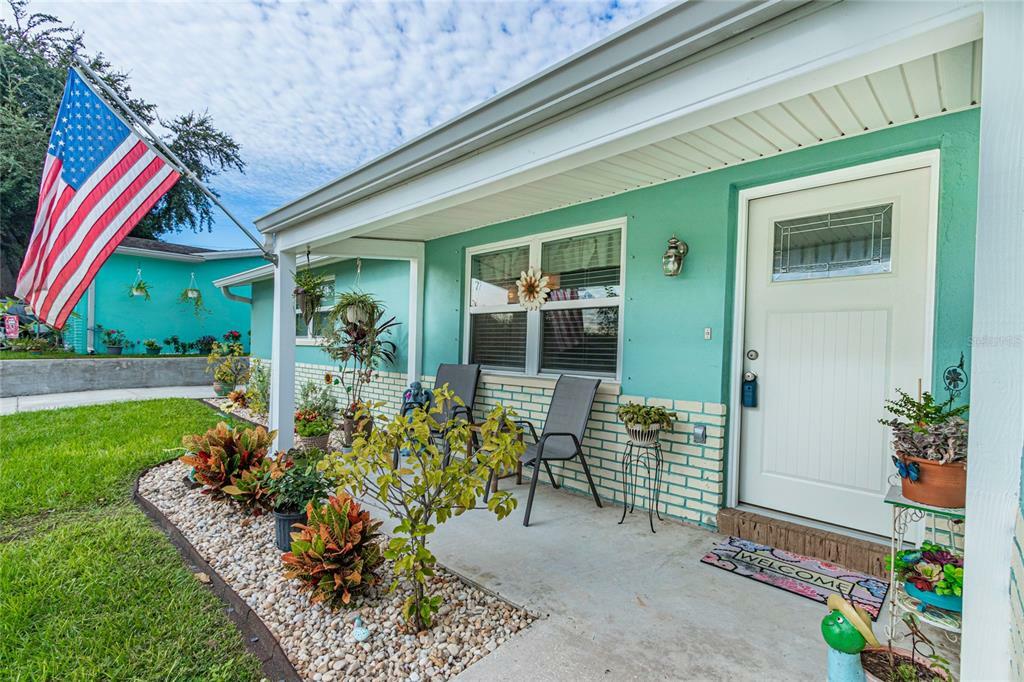 Property Photo:  1517 Plum Tree Road  FL 34690 