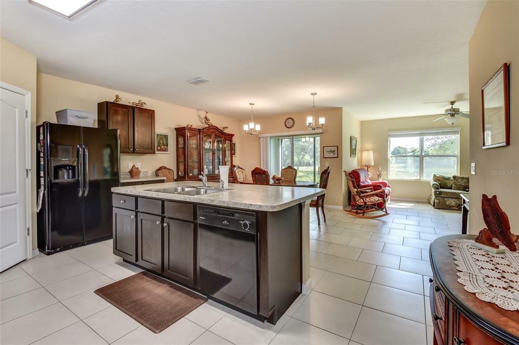 Property Photo:  825 Parkmore Drive  FL 32724 