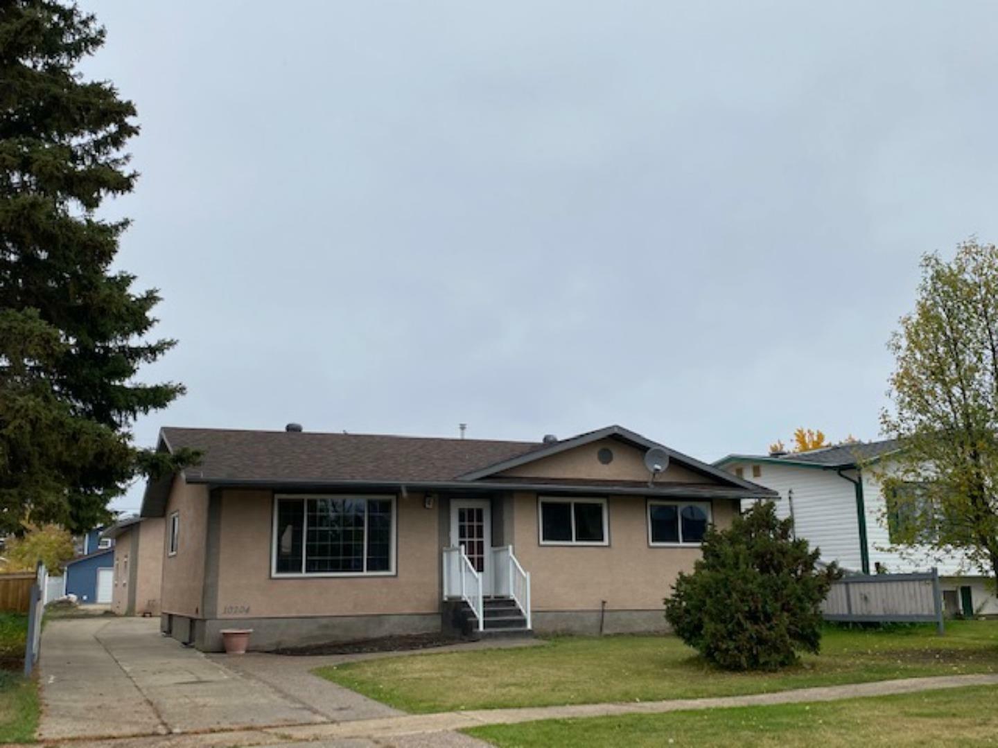Property Photo: 10204 101 Street AB T0H 1Z0