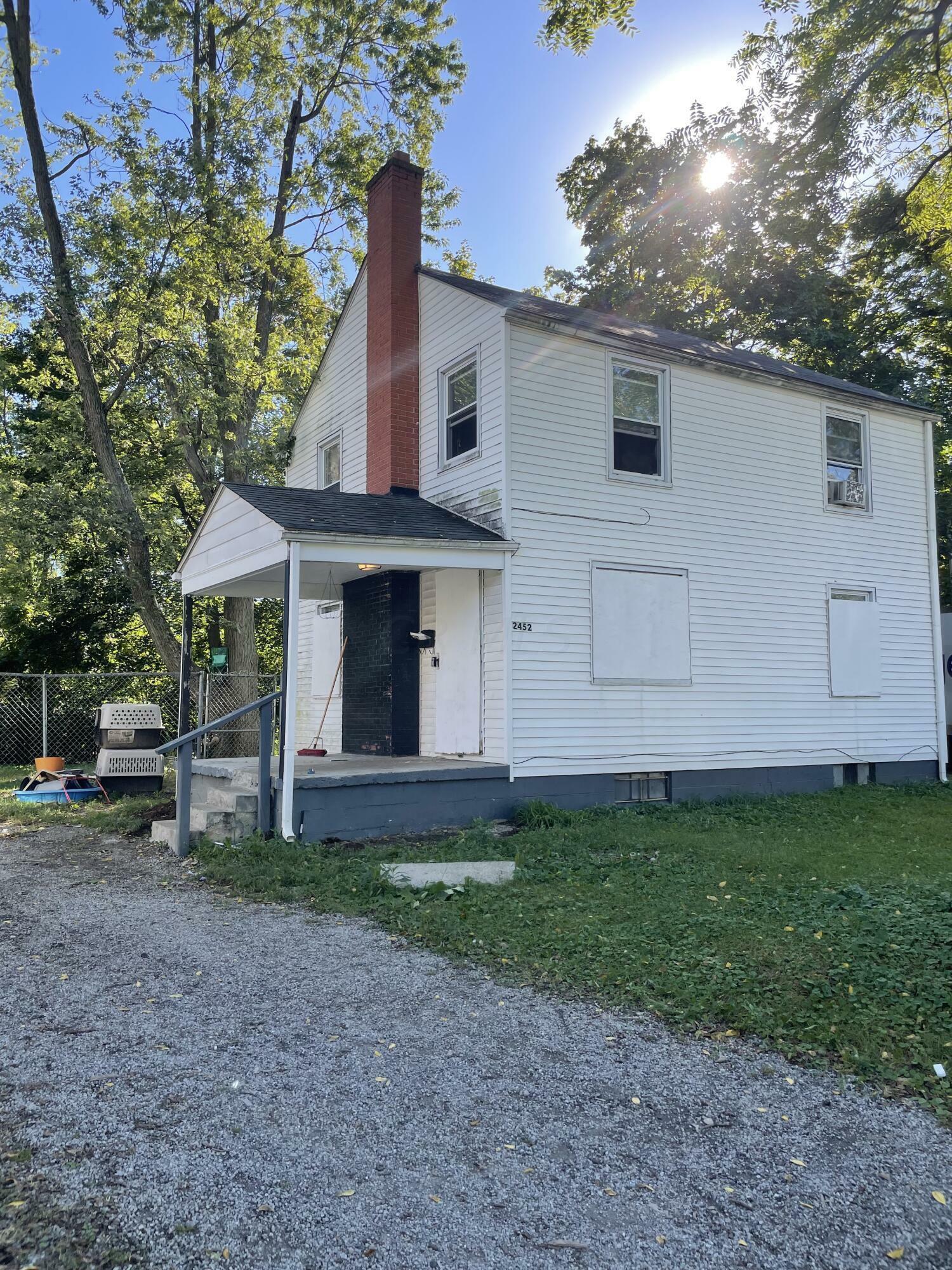 Property Photo:  2452 Delbert Road  OH 43211 