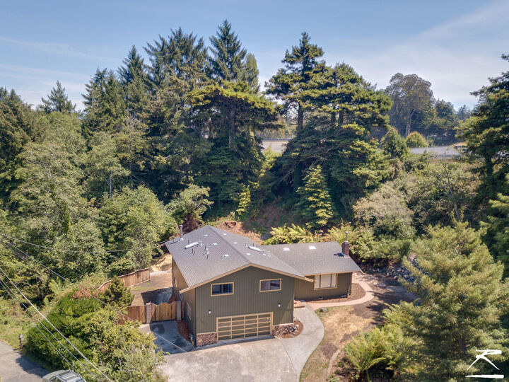 1915 S Street  Eureka CA 95501 photo