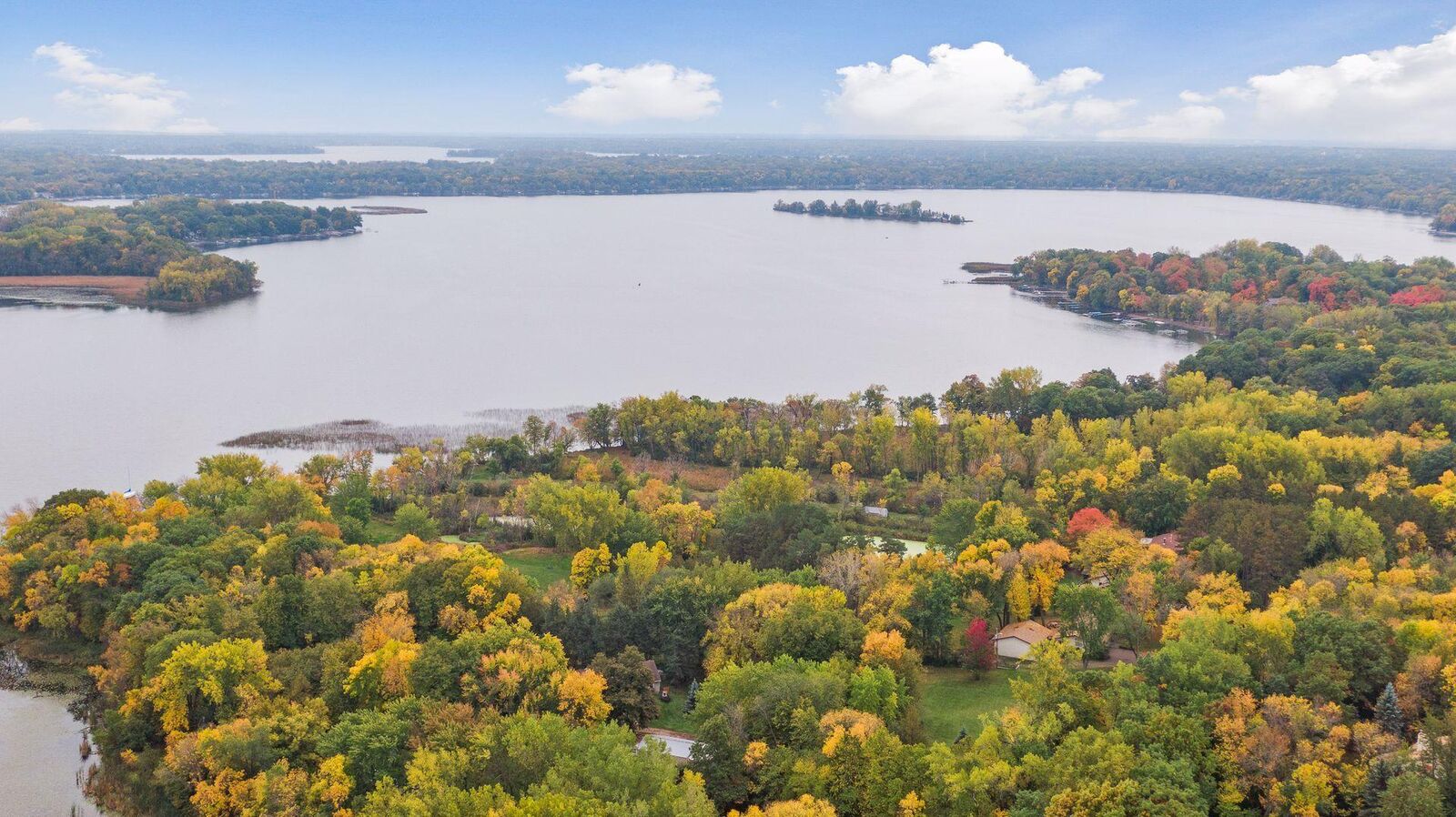 Property Photo:  6121 W Bald Eagle Boulevard  MN 55110 