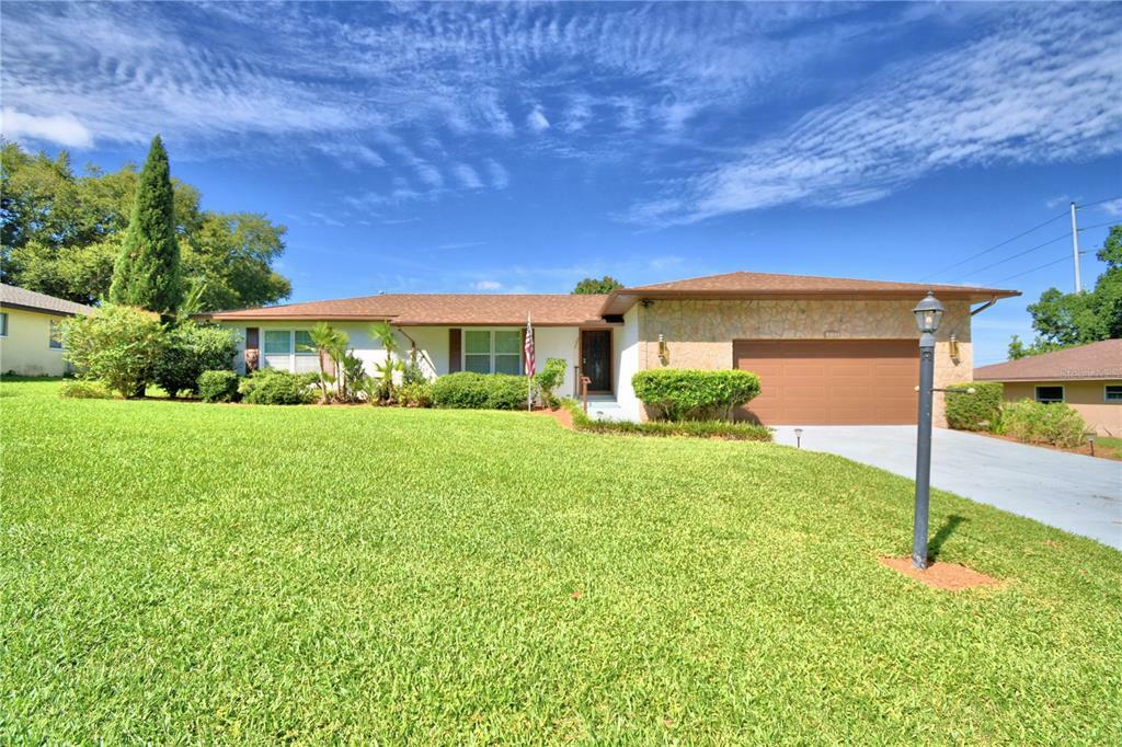 Property Photo:  5011 Kingswood Drive  FL 33813 