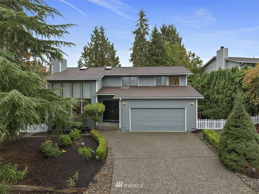 Property Photo:  10724 158th Court NE  WA 98052 