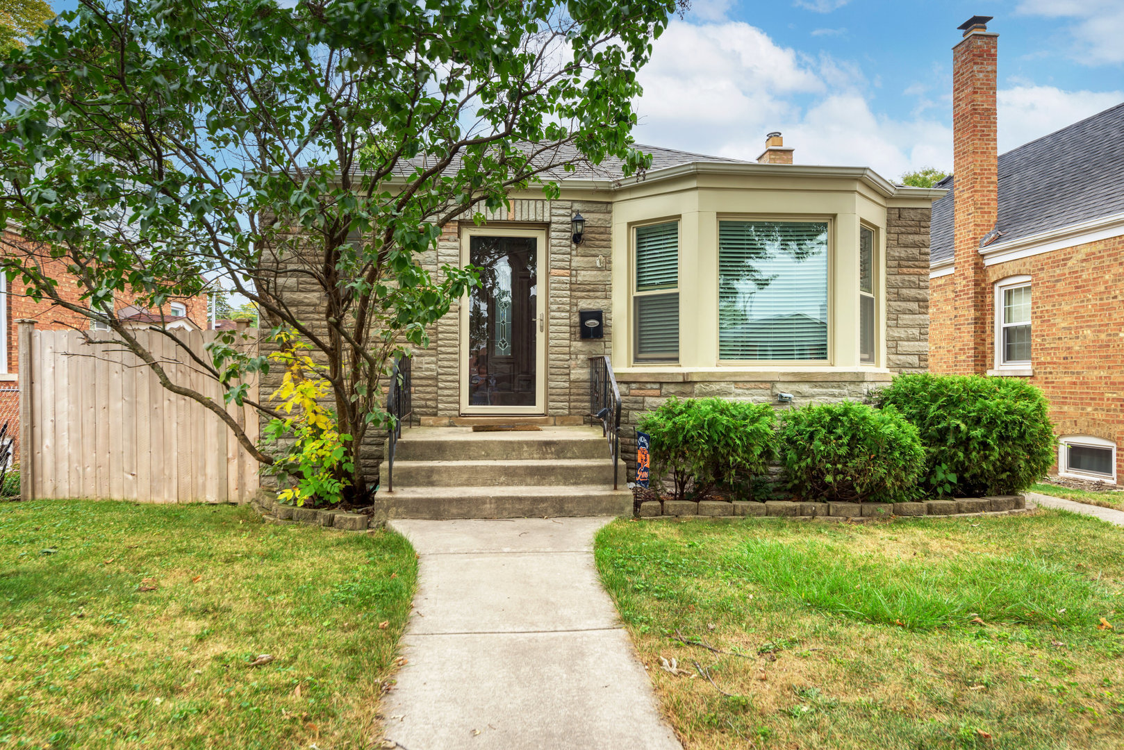 Property Photo: 10605 S Troy Street IL 60655