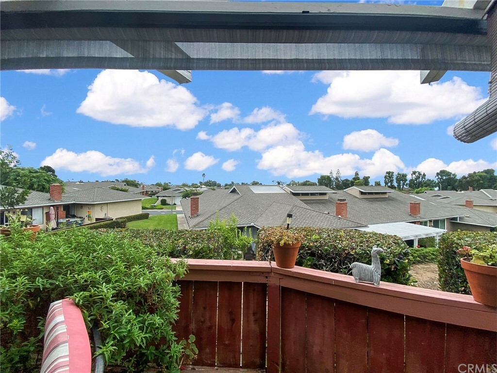 Property Photo:  412 Via Pajaro  CA 92672 