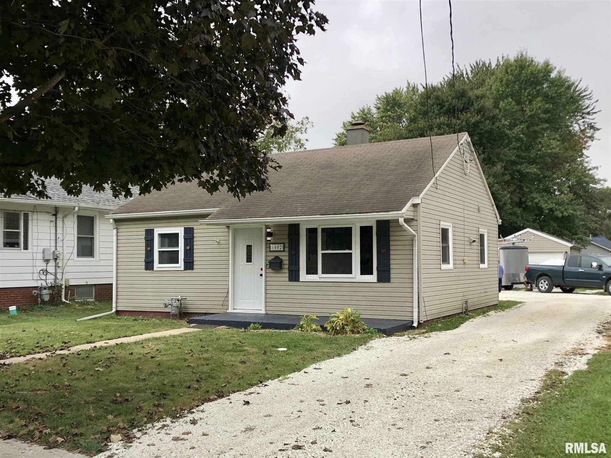 Property Photo:  1602 Willard  IL 61401 