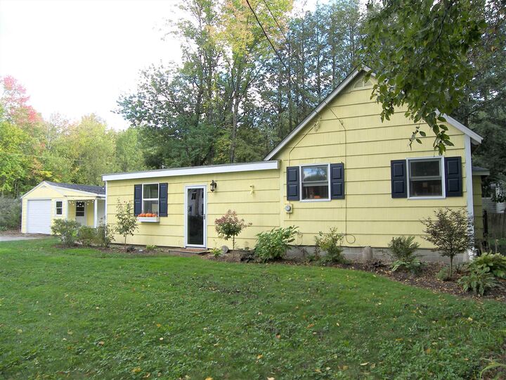 Property Photo:  3 Rennie Road  NH 03054 