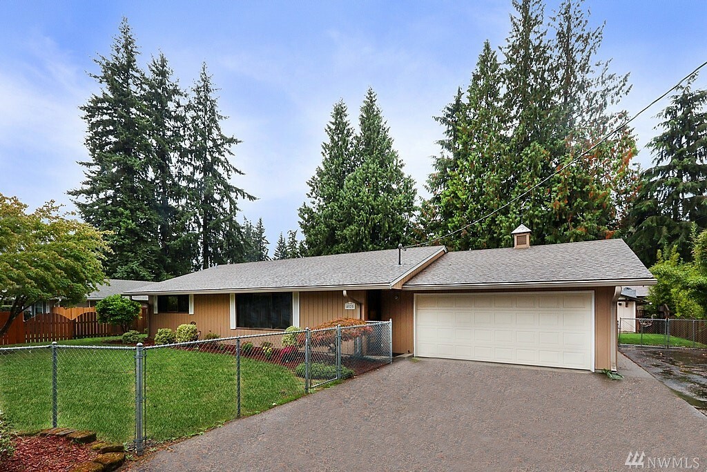 Property Photo:  4525 106th Place NE  WA 98271 