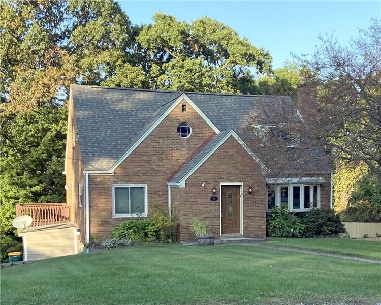 Property Photo:  13 Hodgkiss Dr  PA 15136 