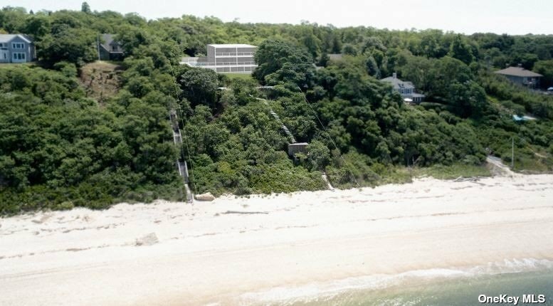 Property Photo:  1800 Hyatt Rd  NY 11971 