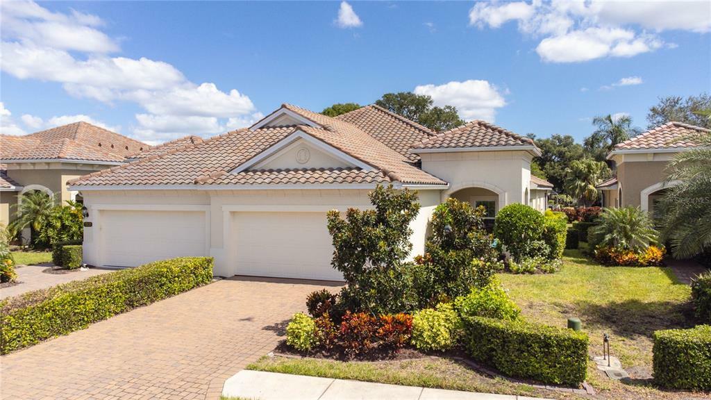 Property Photo: 1509 Calle Grand Street FL 34209
