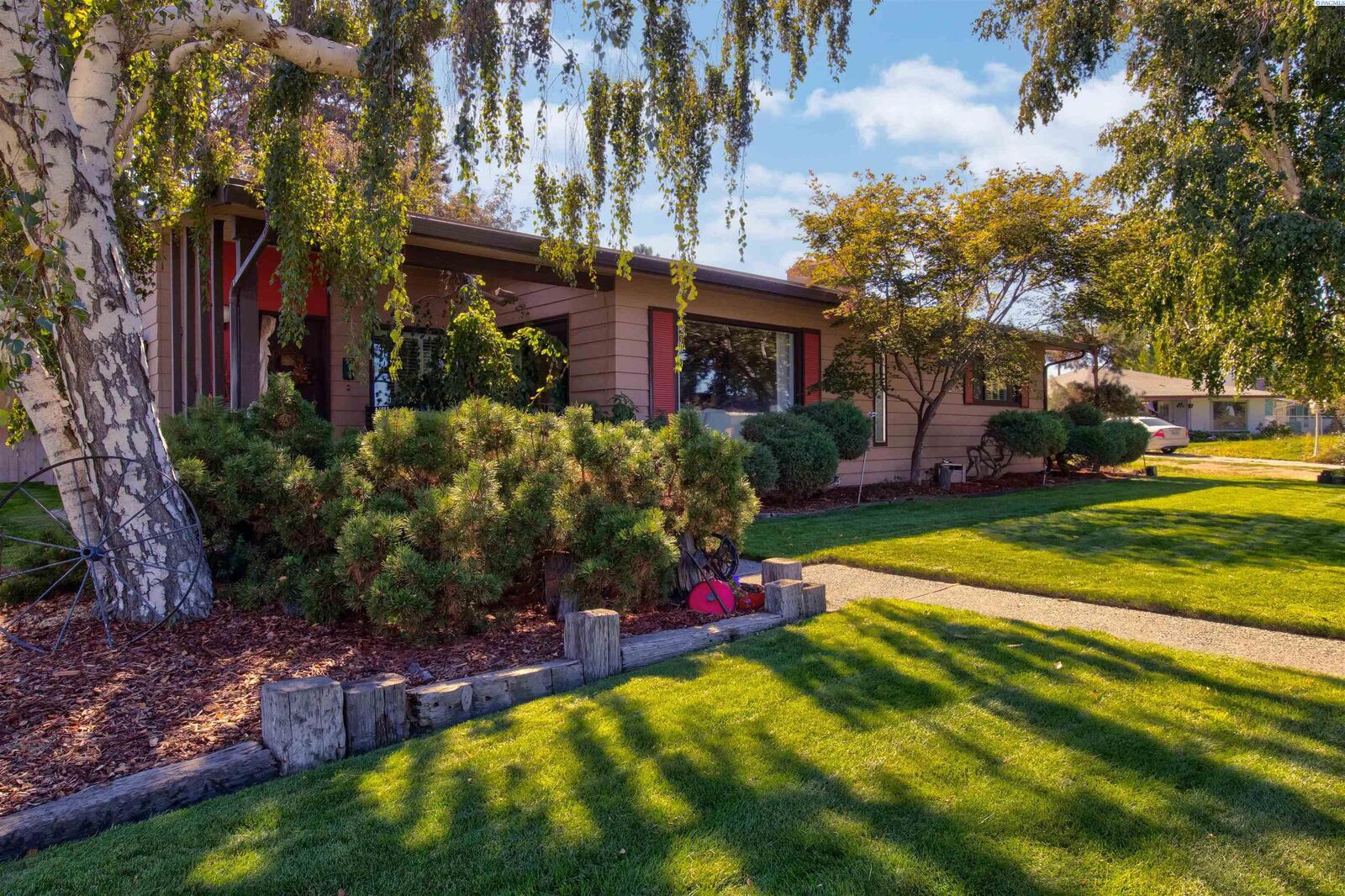 Property Photo: 6119 W Willamette Avenue WA 99336