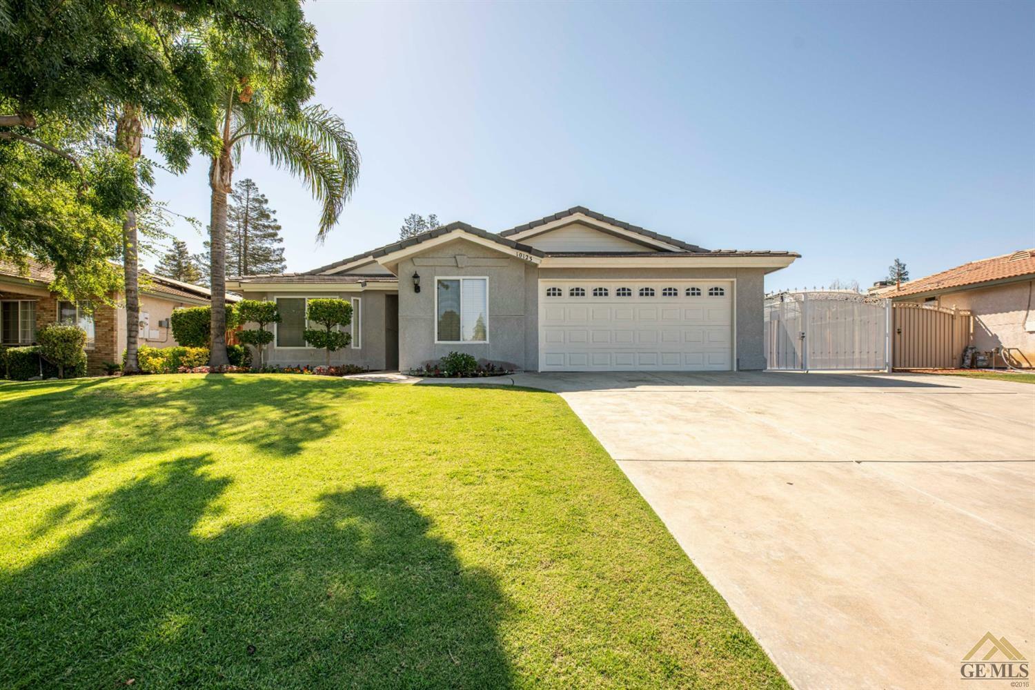 Property Photo:  10123 Iroquois Lane  CA 93312 