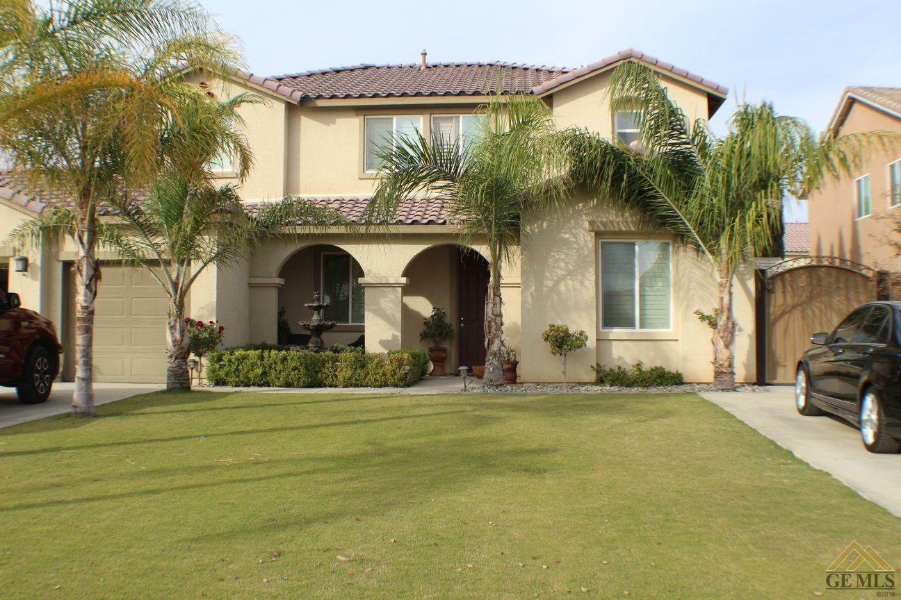 Property Photo:  15326 Calabria Court  CA 93314 